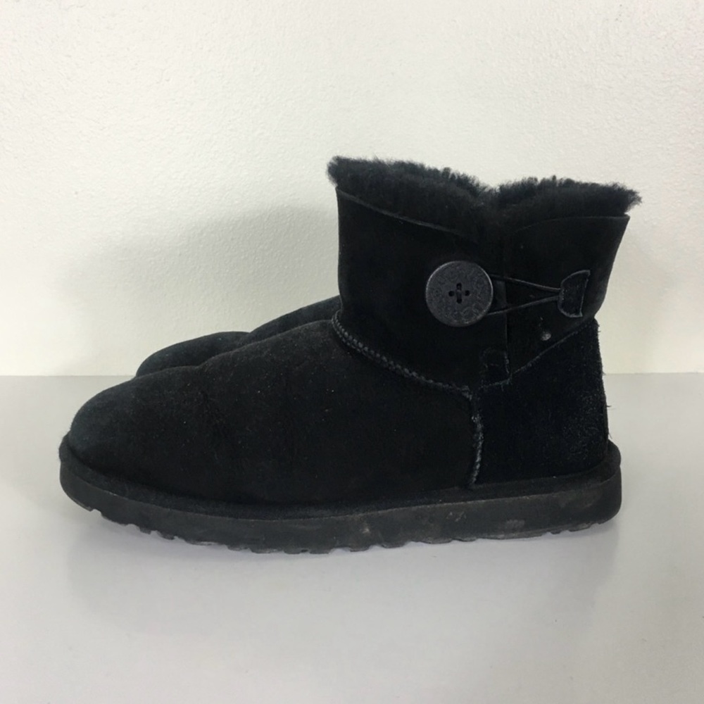 UGG Black Short Bailey Button Fur Lined Boots